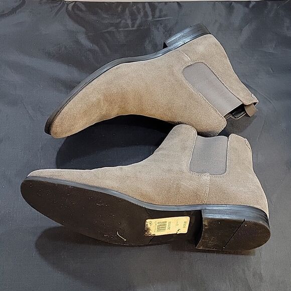 EXPRESS ALMOND TOE SLIP-ON MEN'S LEATHER BOOT - Picture 11 of 16